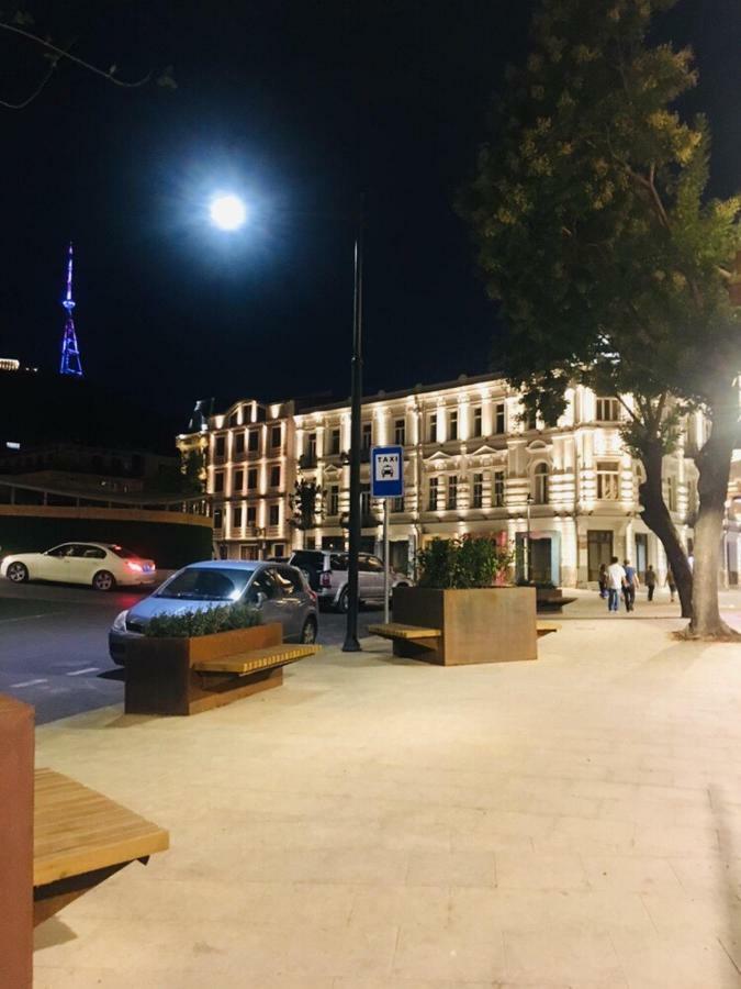 Beautiful Apartment On Atoneli Tbilisi Zewnętrze zdjęcie